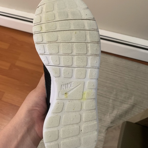 Nike Training Shoes - Picture 2 of 3